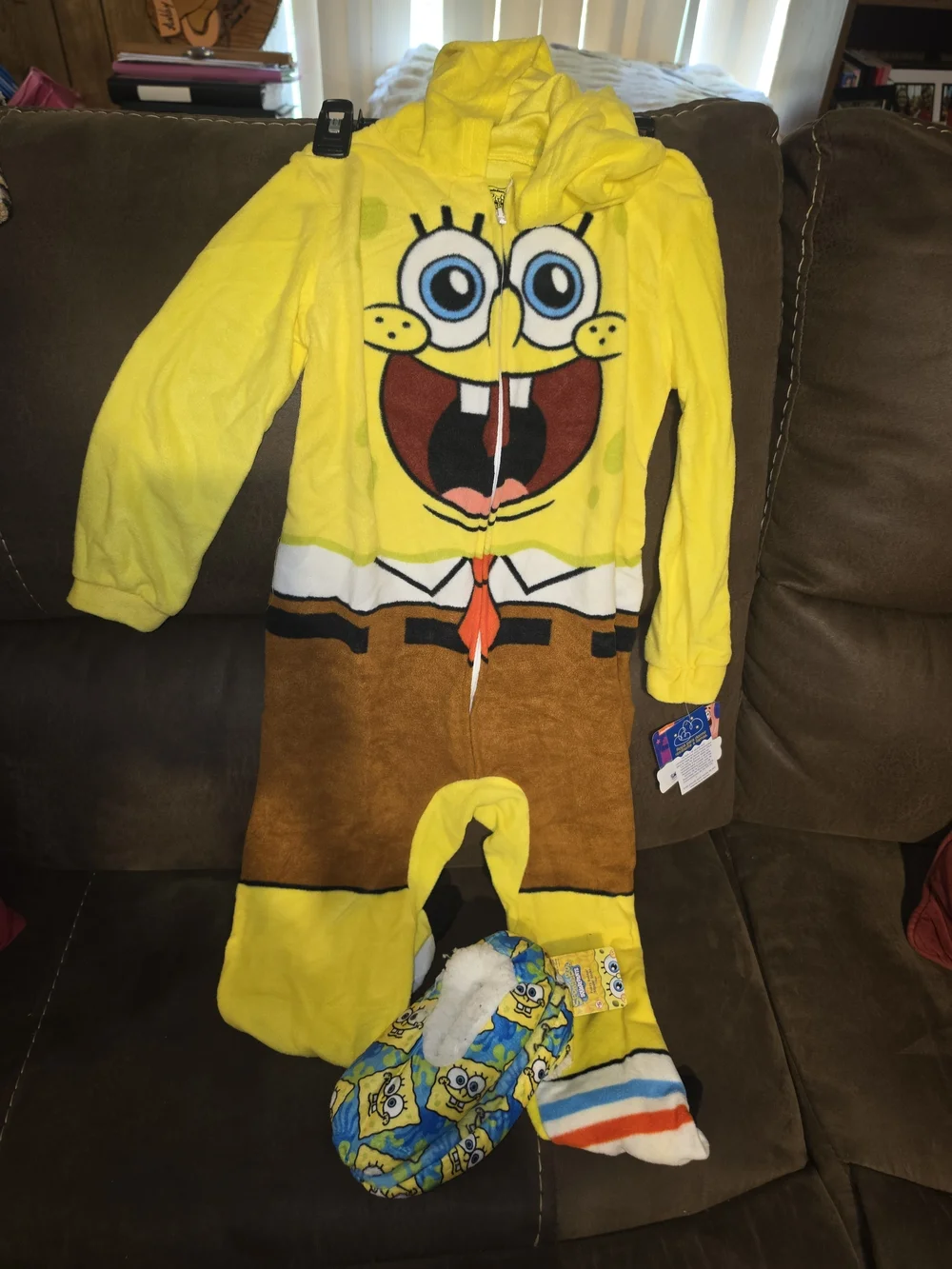 SpongeBob SquarePants Yellow Fleece Hoodie with Slippers KID's UNISEX SIZE 10/12